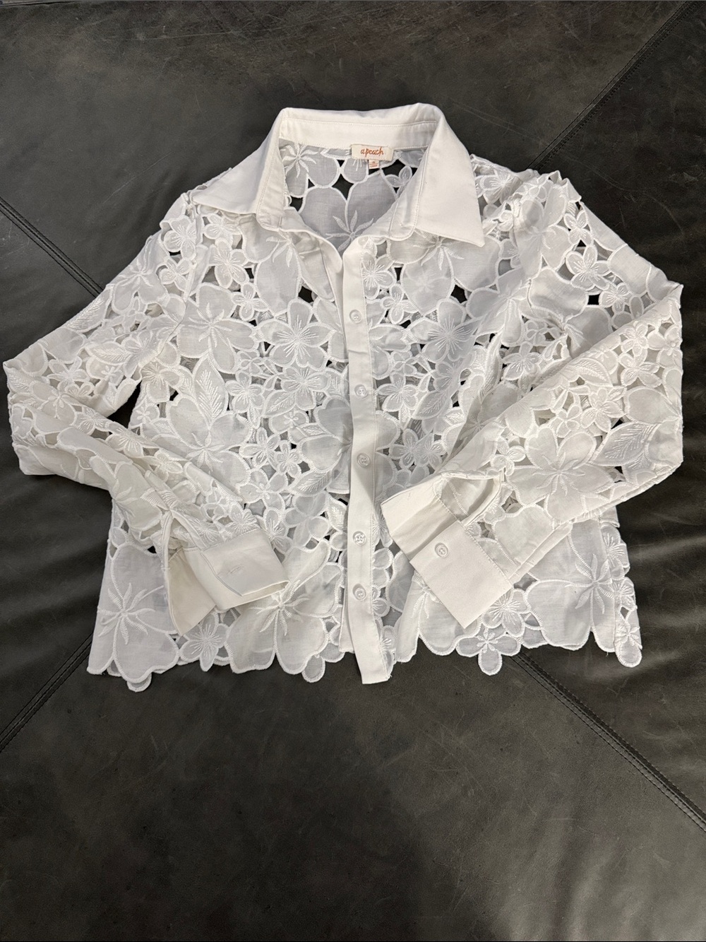 apeach White Floral Eyelet Button-Down Shirt